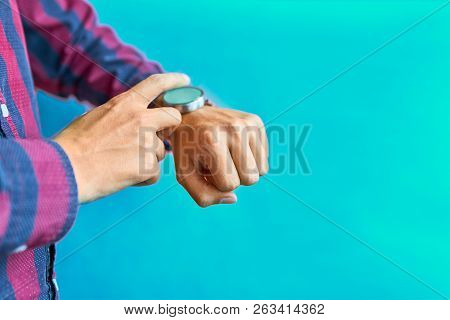 Man Using Smart Watch For Omnichannel. Concept For Business, Omnichannel, Multi Payment, Lifestyle U