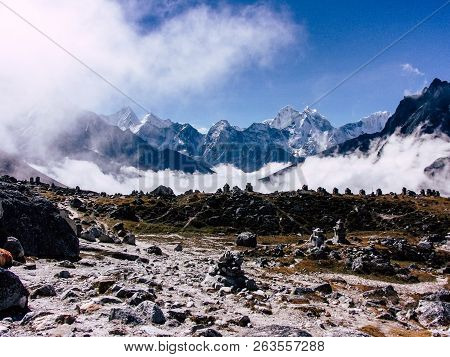 Everest Nepal September 30, 2018 View Of The Nature And Wildlife On The Way To Everest Base Camp, Tr