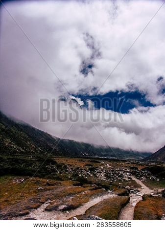 Everest Nepal September 30, 2018 View Of The Nature And Wildlife On The Way To Everest Base Camp, Tr
