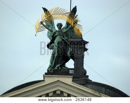 Statua