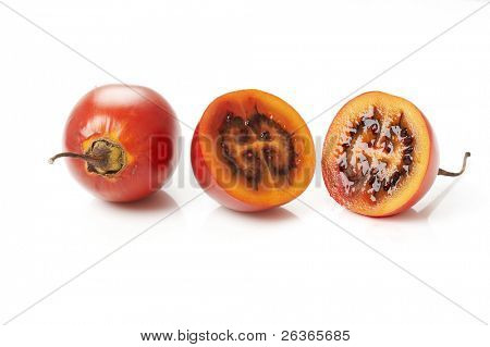 Tamarillos (Cyphomandra betacea)