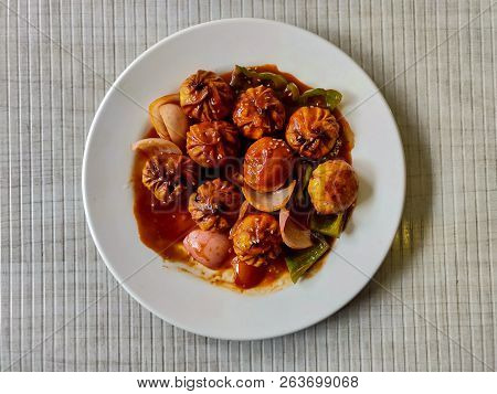 Friend And Spicy Chilly Chicken Momo (c. Momo)