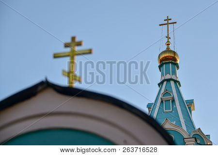 Moscow, Russia - 16 October, 2018: Monument To Patriarch Hermogenes Of Moscow In The Alexander Garde