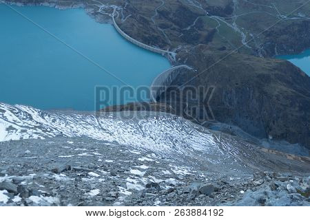 Autumn Hike To Grosses Wiesbachhorn In Glocknergruppe  Hohe Tauern In Austria