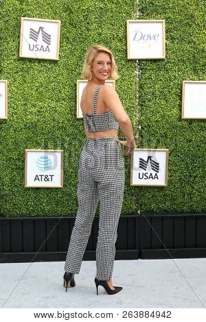 LOS ANGELES - OCT 14:  Yael Grobglas at the CW Network's Fall Launch Event  at the Warner Brothers Studios on October 14, 2018 in Burbank, CA