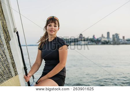 Yaghting Adventure People On The High Sea