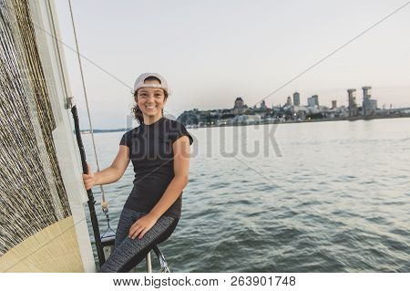 Yaghting Adventure People On The High Sea