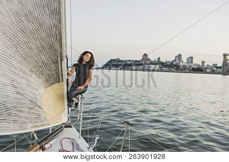 Yaghting Adventure People On The High Sea