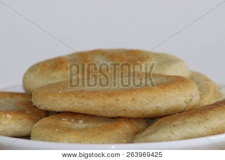 Cornmeal Bread Loafs - Mchadi From Georgian Cuisine