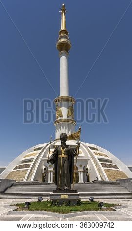 Asjchabad, Turkmenistan - June 1, 2019: The White And Marble City Of Asjchabad With Independence Mon