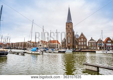 January 10, 2020. H. Aartsengel Michael Kerk - Church By The Water Canal In Winter
