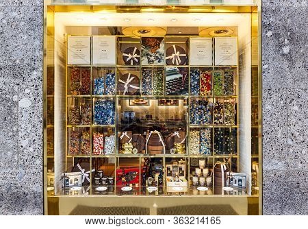Milan, Italy - September 29, 2015 : The Shop Window With Sweets And Alcoholic Drinks At The Via Tomm