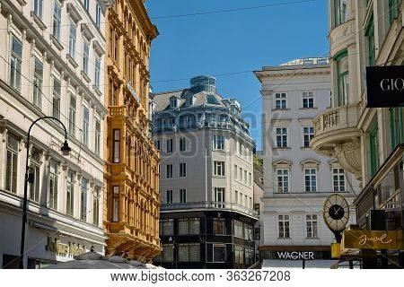Vienna, Austria - June 3, 2019: Elegant Buildings In The Heart Of The Austrian Capital (here At The 