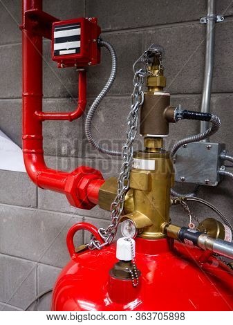 Fm-200 Suppression Systems, Fm200 Gas Flooding System In Data Center Room