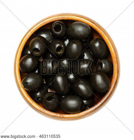 Hojiblanca, Pitted Black Olives, In A Wooden Bowl. European Olive, Olea Europaea, A Cultivar From Lu