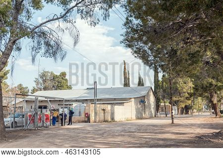 Loxton, South Africa - Sep 2, 2022: A Street Scene, With A Gas Station, In Loxton In The Northern Ca
