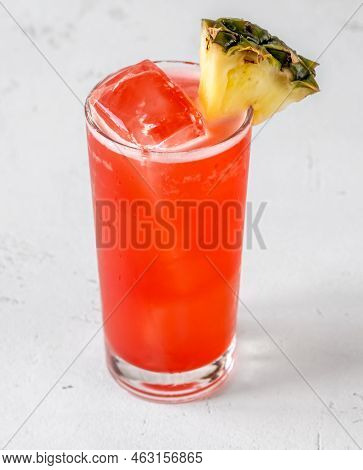 Batida Rosa Cocktail