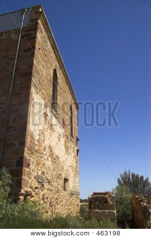 Costruzione di miniera abbandonata