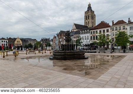 Oudenaarde, East Flanders Region -  Belgium - 07 11 2021 Cityscape Of The Old Market Square