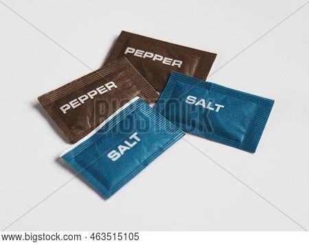 Single Dose Salt And Pepper Sachet