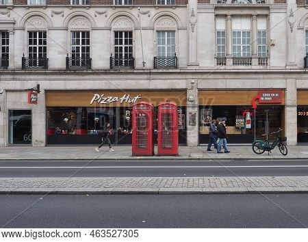 Pizza Hut Shopfront In London