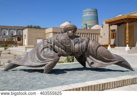 Khiva, Uzbekistan - September 05, 2022: Urban Sculpture Of Wrestlers. Kurash - National Wrestling Of