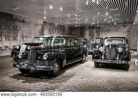 Verkhnyaya Pyshma, Russia - September 14, 2021: Soviet Luxury Limousines Zis-110 And Zis-101a In The