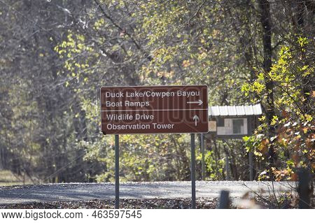 Catahoula National Wildlife Refuge Louisiana/usa - December 21 2021: Sign Pointing Toward Where Visi
