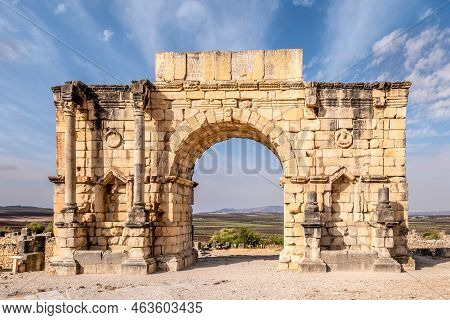 Volubilis, Morocco - September 18,2022 - View At The Ruins Of Caracalla Arch In Volubulis. Volubilis