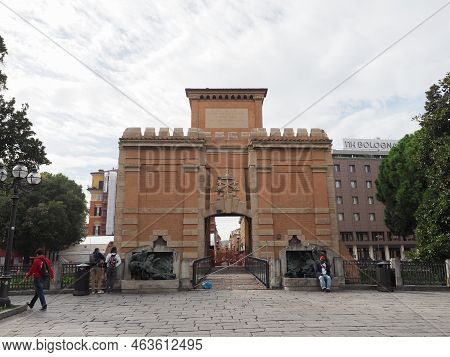 Porta Galliera In Bologna
