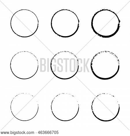 Set Of Black Circles. Round Frames In Doodle Style. Simple Hand Drawn Circle. Bubble Proet Vector Il