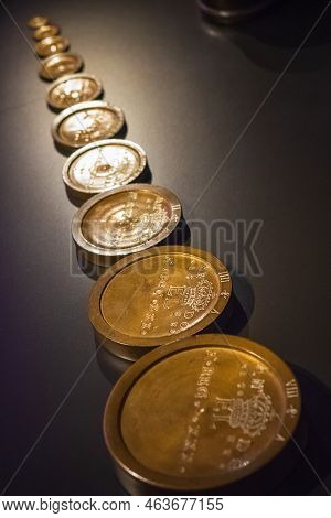 London, Uk - 17 January, 2022 - Elizabethan Weights And Measures On Display At Science Museum