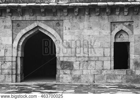Mughal Architecture Inside Lodhi Gardens, Delhi, India, Beautiful Architecture Inside The The Three-