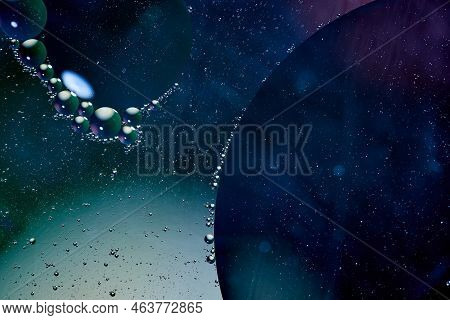 Oil Bubbles, Obstraction, Beauty In Ordinary,can Be Used For Background