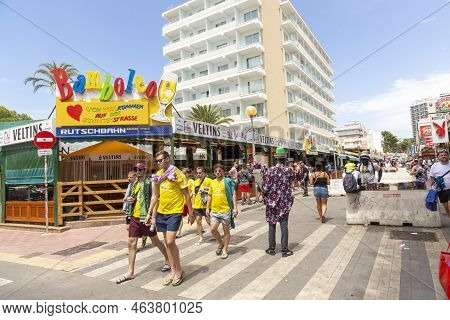 Palma De Mallorca, Spain - June 22, 2022: People Have Party At The Schinkenstrasse, Engl: Ham Street