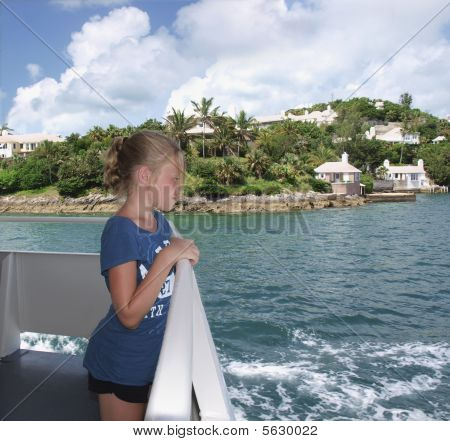 Meisje op Caribische boot