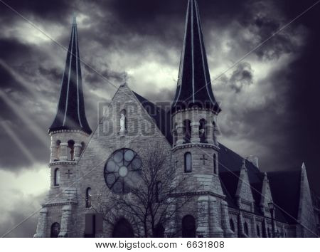 Mörk kyrka