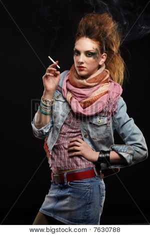 Glam Punk Girl kouření