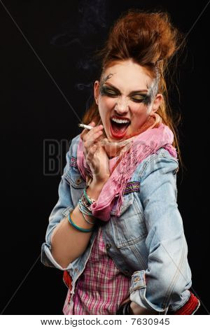 Glam Punk Girl kouření
