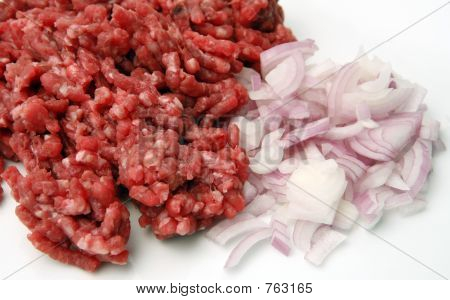 Cipolle e carne di manzo macinato