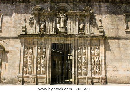 Sidoluckan av domkyrkan - Santiago De Compostela