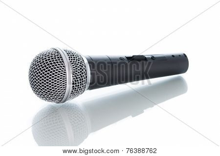 Microphone Without Cable Isolated