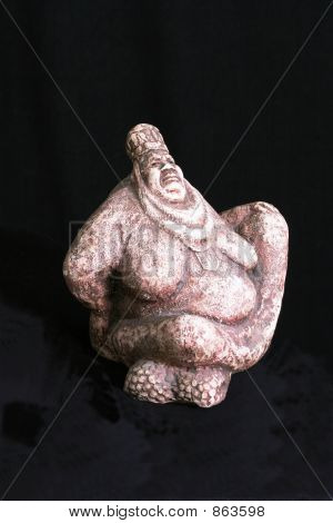 Statuetta di argilla di seduta woman2