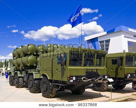 Mobile coastal missile system 