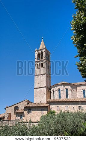 Campanario de la Basílica de Santa Chiara. Asís. Umbria.