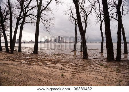 Ohio River Riverbanks Overflowing Louisville Kentucky Flooding