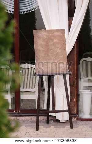 Wedding Guest List On Wooden Brown Easel