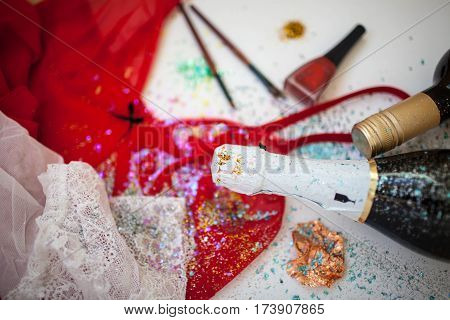 Party with champagne red bra nail Polish, studded with multicolored sequins