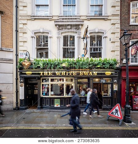 London, Uk - 3 December 2018: The Facade To A Typical London Public House, Or Pub, In The Busy Coven