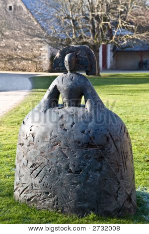 반듯한 공원에서 조각